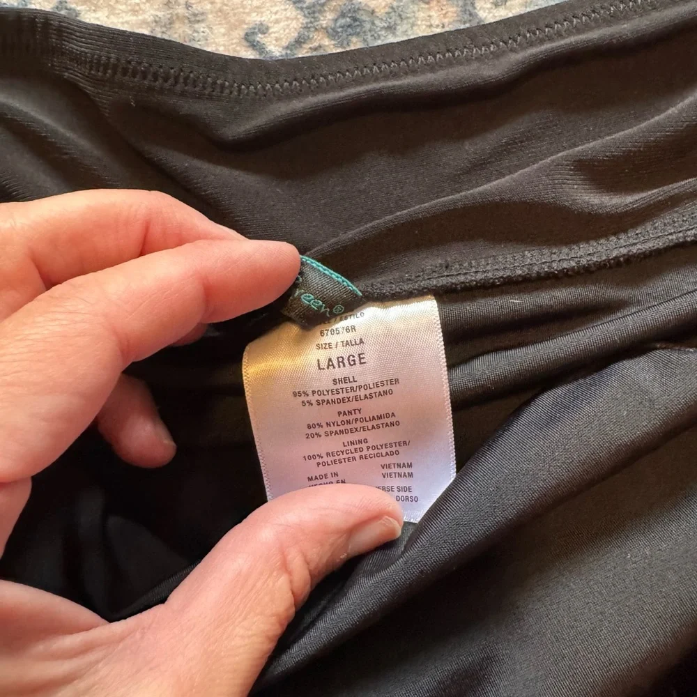 Aqua Green Black Swim Skorts - Picture 3 of 5